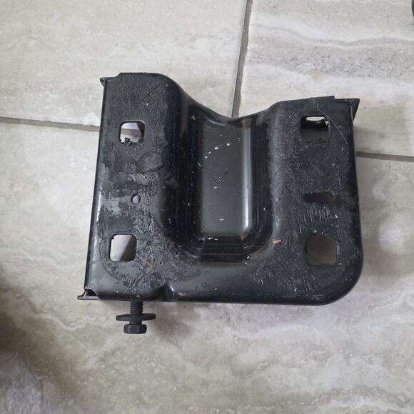 2020-2023 Chevrolet Silverado 2500 3500 Front Right Bumper Bar Bracket 84568470 - Picture 16 of 16